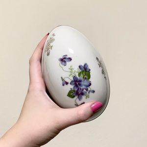 Vintage floral egg trinket box